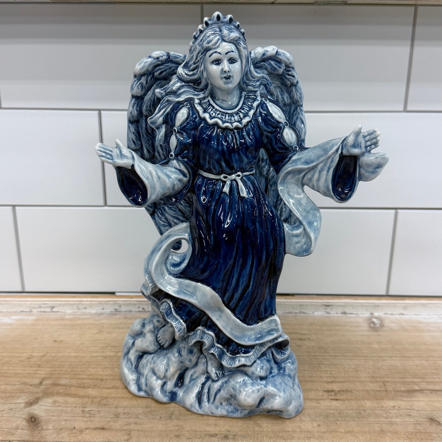 Delft Holland Angel Figurine #1610 Signed Hand Painted Ceramic