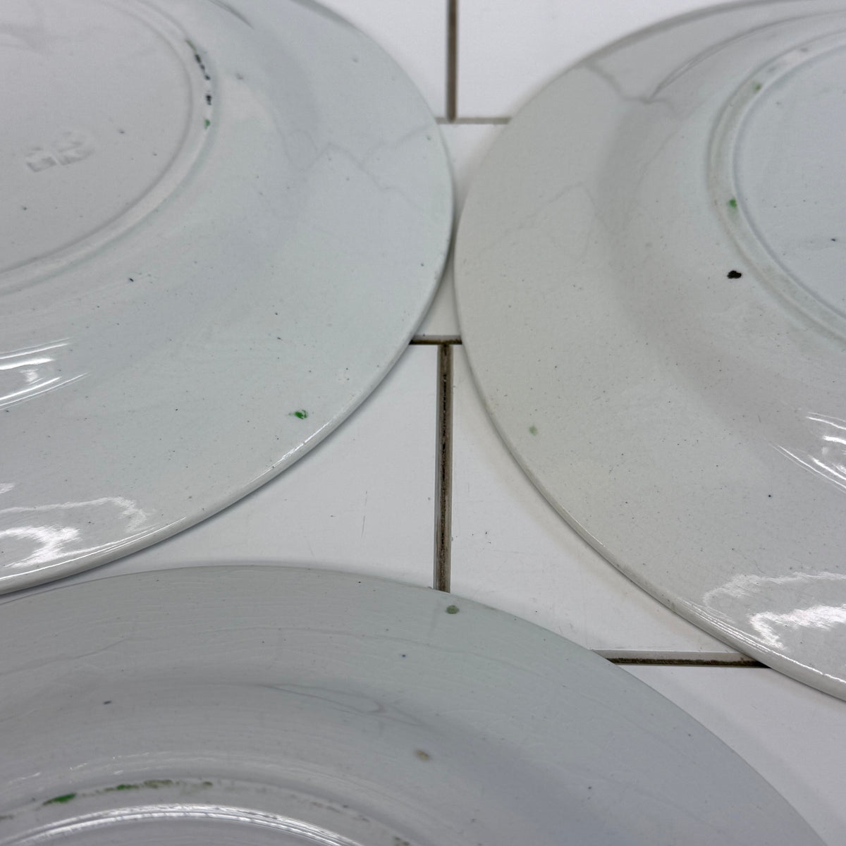 Choisy le Roi Rooster Plates Set of 3 circa 1900s