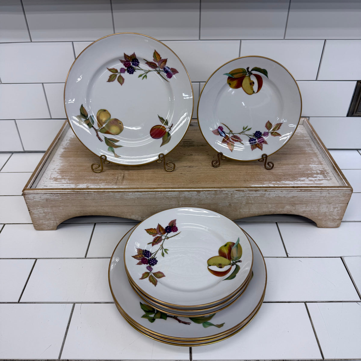 Royal Worcester Evesham Gold Fruit Plates Set of 8