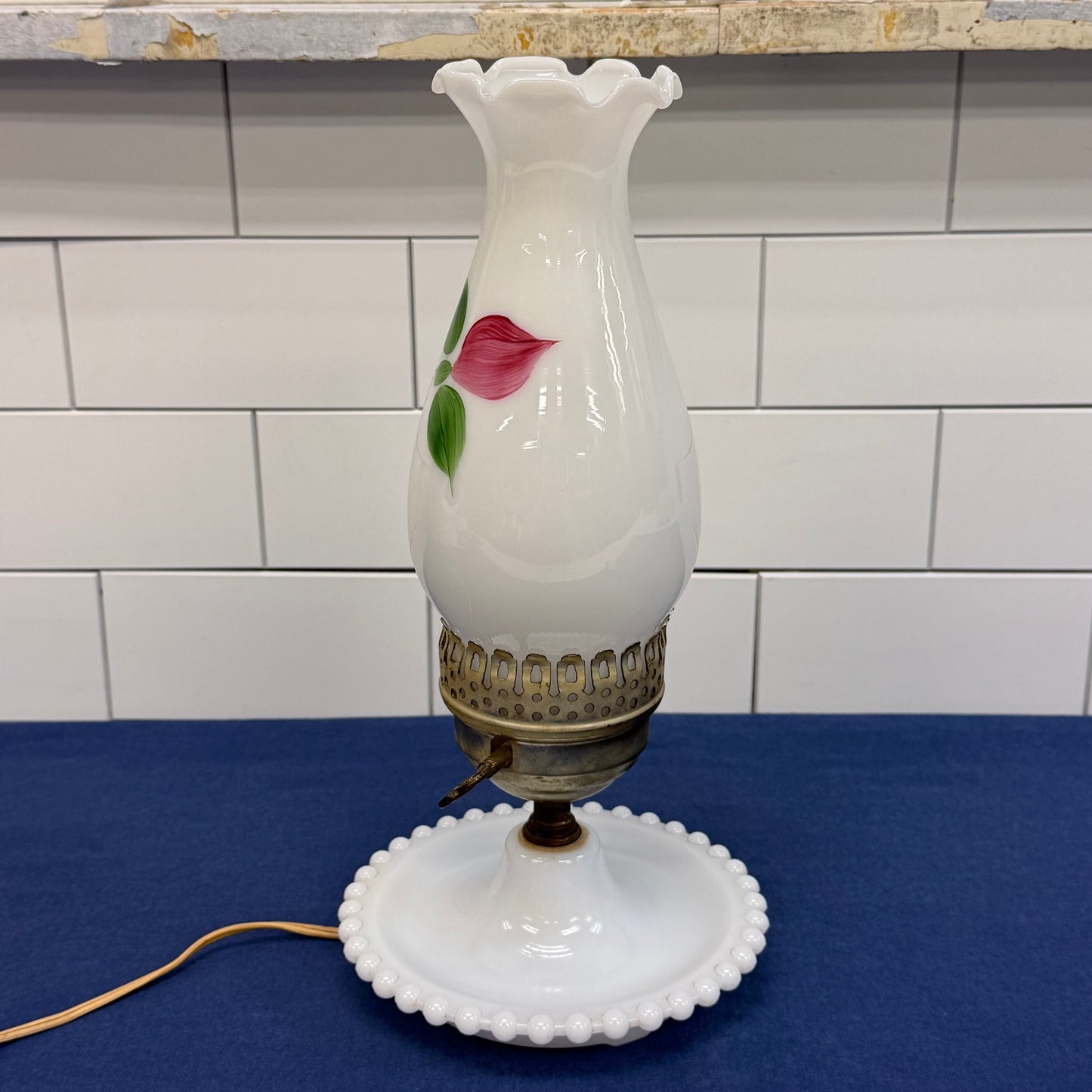 Vintage Milk Glass Floral Table Lamp 1950s