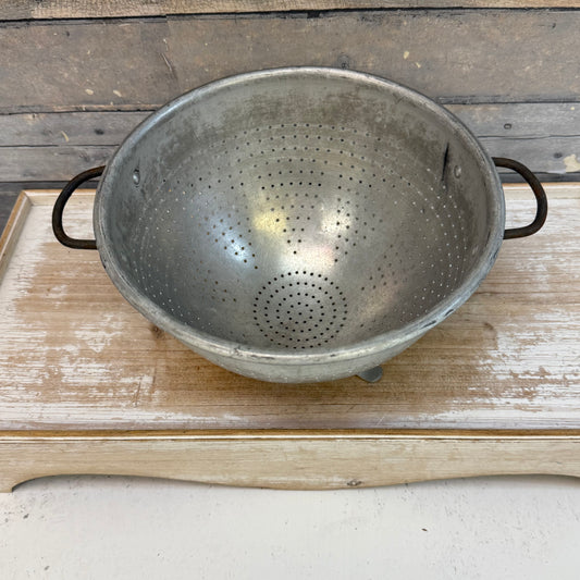 Wear-Ever Aluminum Footed Colander, 1960s