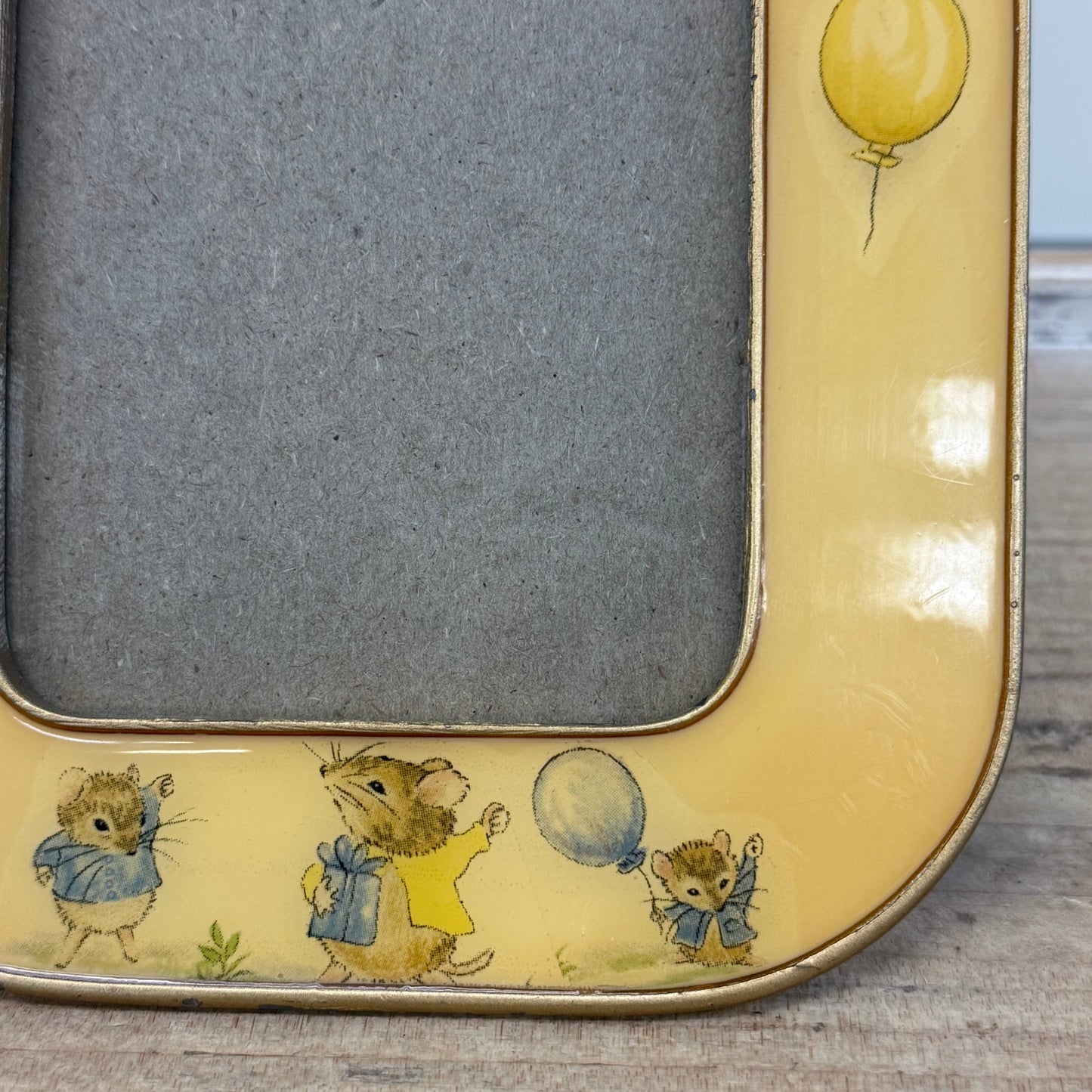 Bucklers Fifth Avenue Mice Balloons Enamel Picture Frame