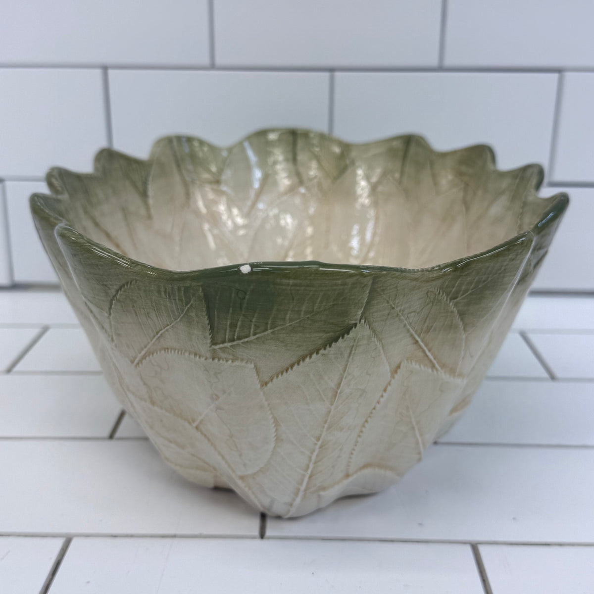 Vietri Foglia Leonardo Majolica Lemon Leaf Bowl