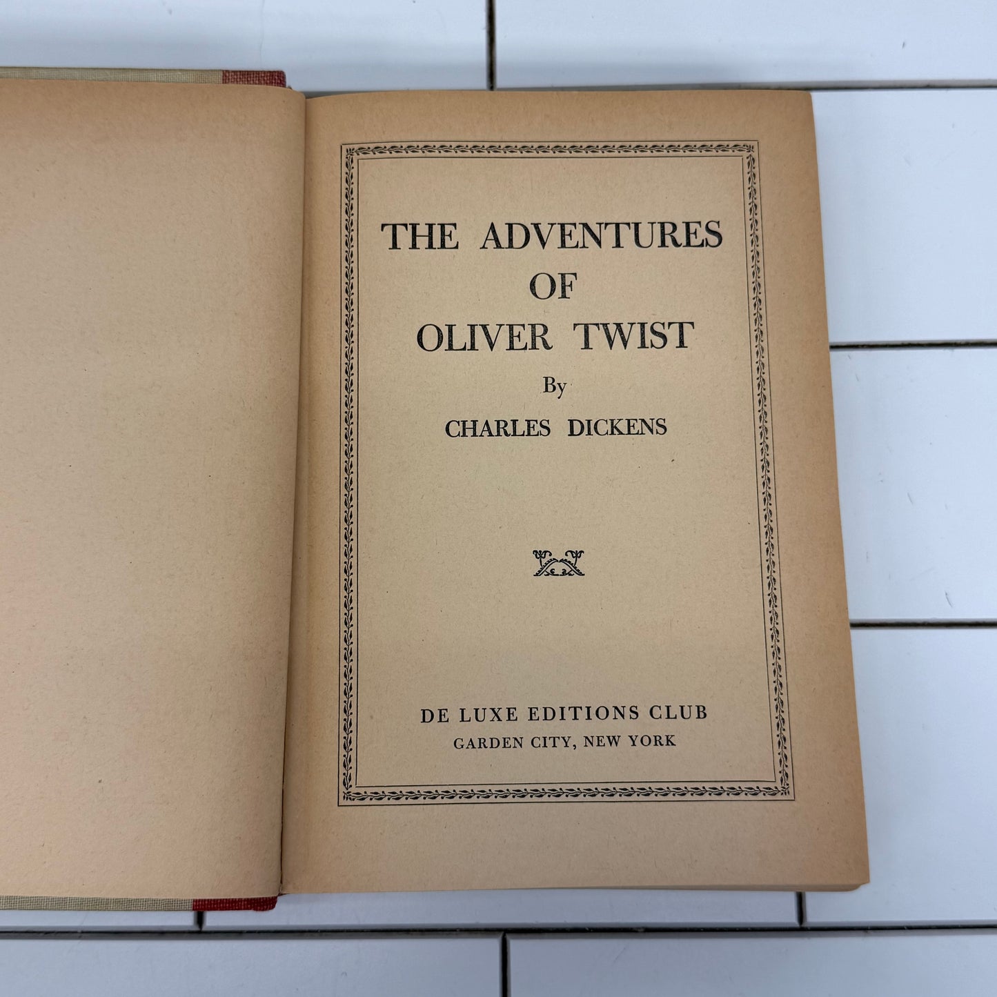 De Luxe Editions Club Vintage Fiction Book Set of 5