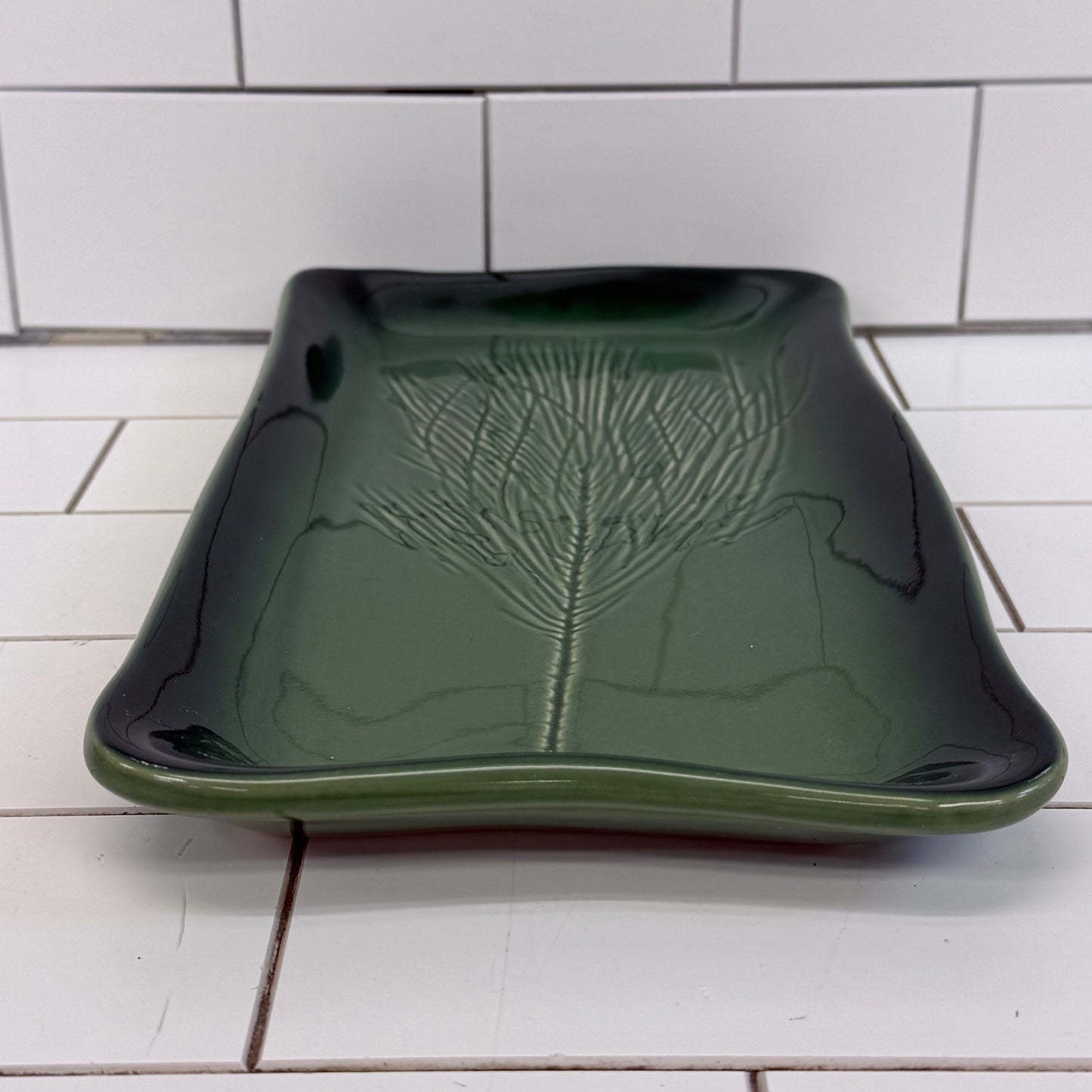 Southern Living Mt. Vernon Pine Sprig Tray Kay Wayne 2004