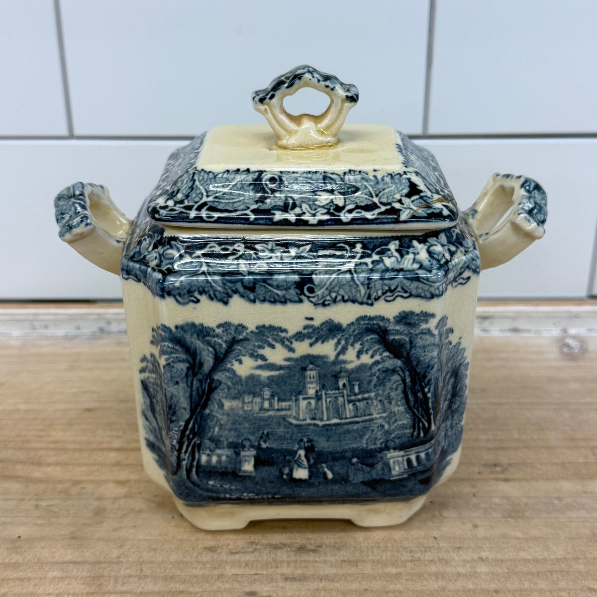 Mason’s Vista Blue Transfer-ware Covered Sugar Bowl