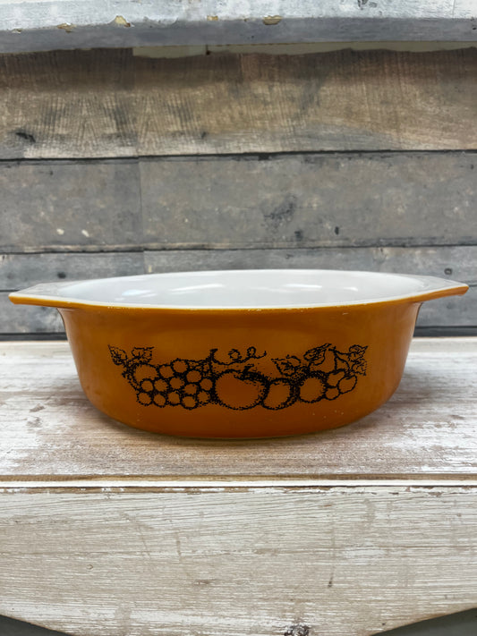 Pyrex Old Orchard 1.5 Quart Casserole Dish #043, 1970s