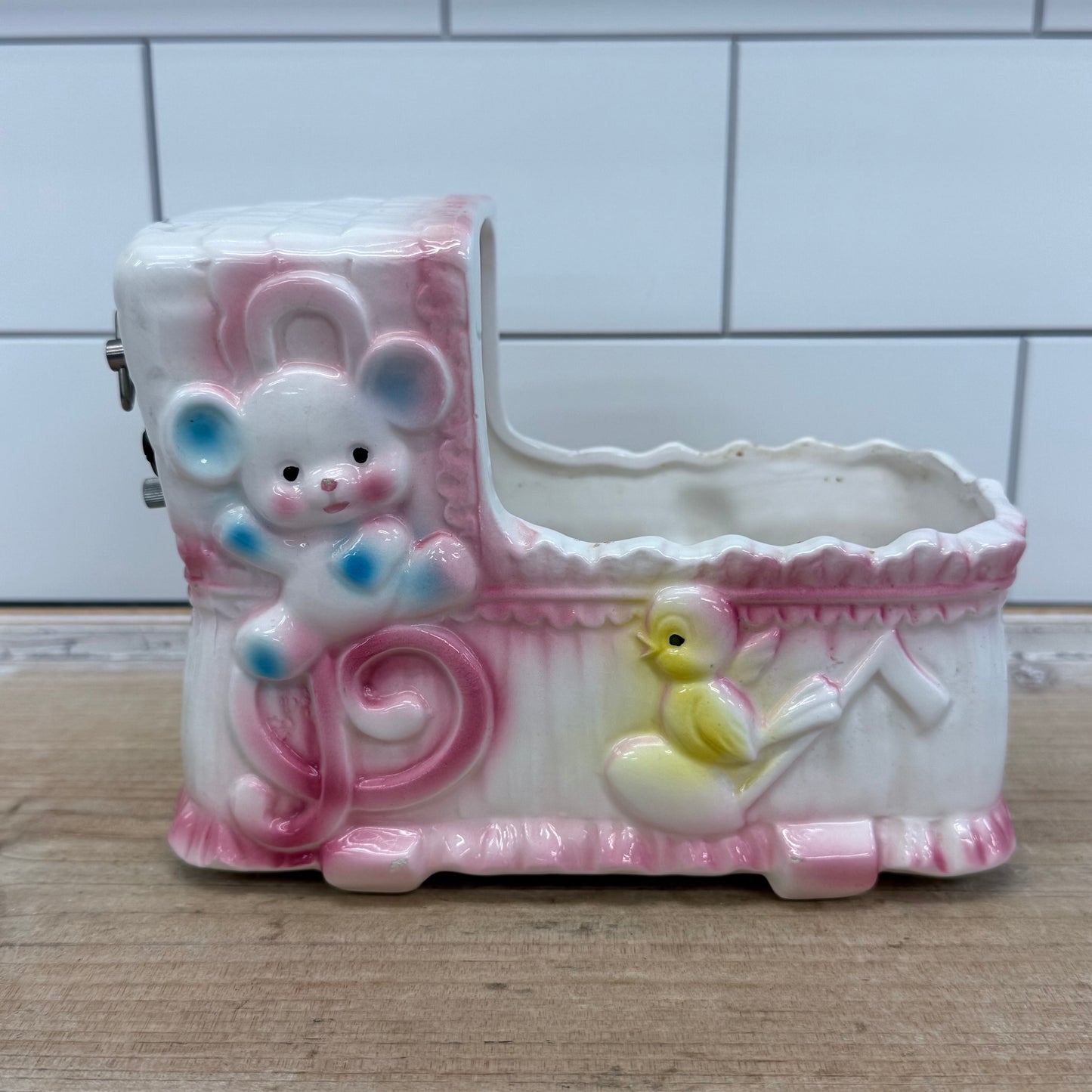 Parma AAI Musical Bassinet Planter Vase Plays Brahms Lullaby