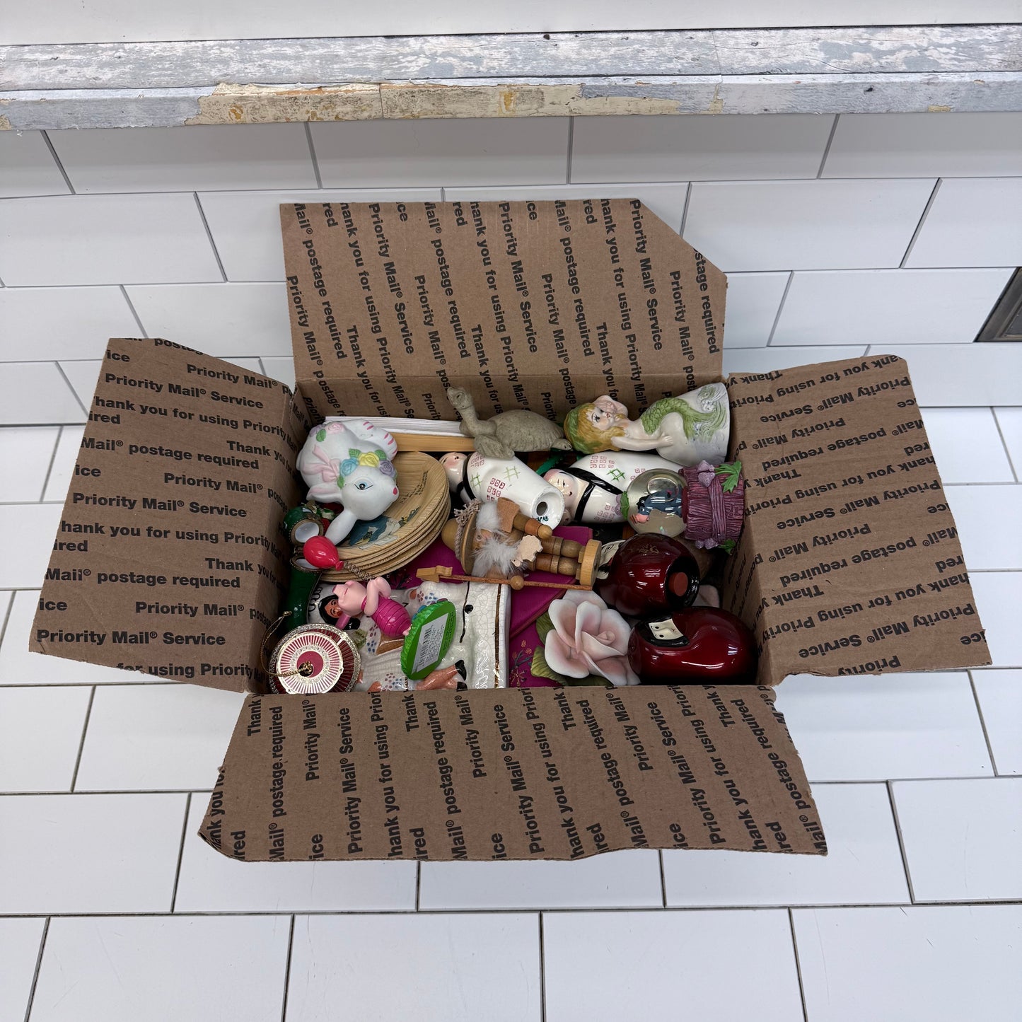 Mystery Estate Box, 7 lbs