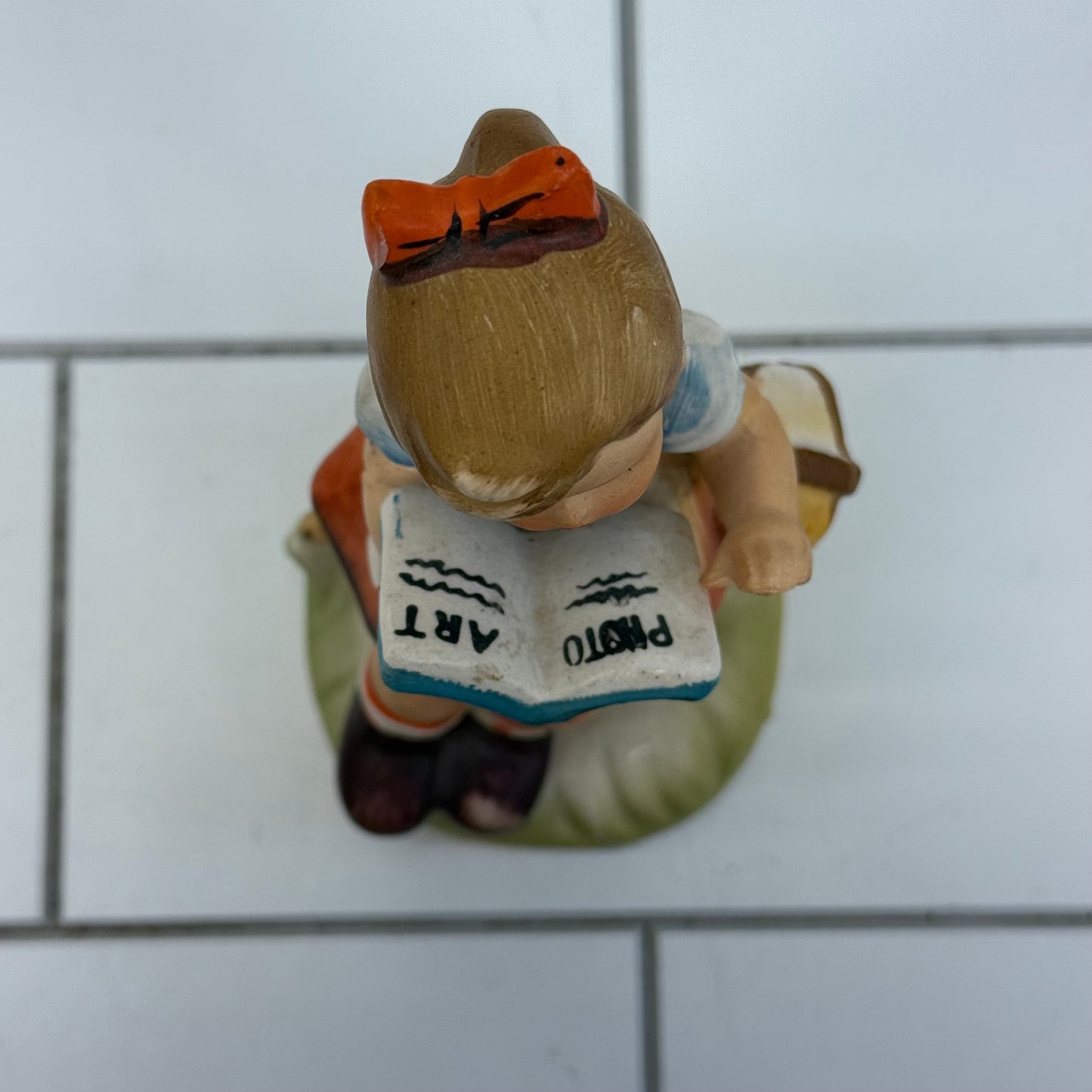 Arnart 5th Ave Photo Play Girl Figurine, Hand Painted Ceramic