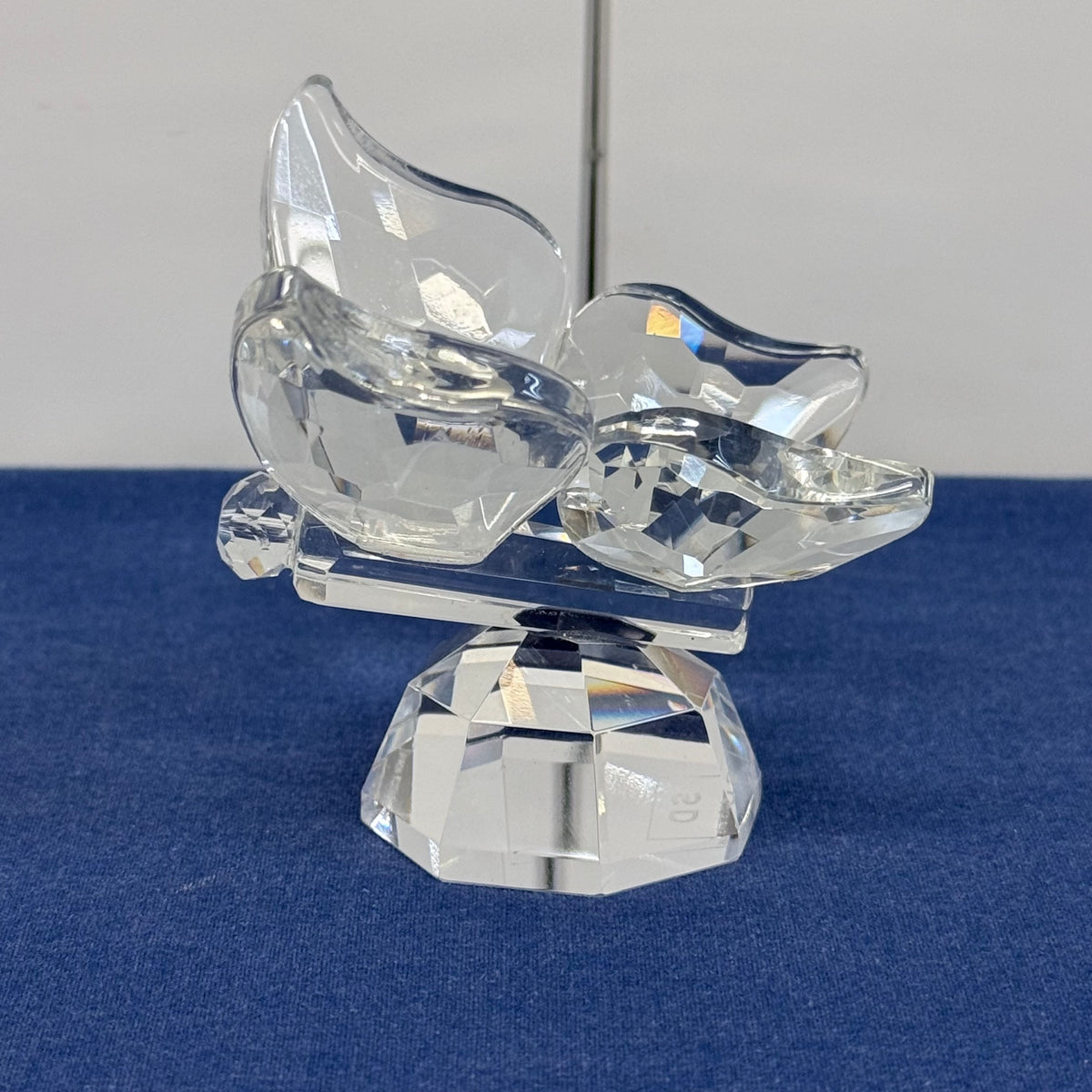 Simon Designs Butterfly Paperweight Faceted Crystal Figurine