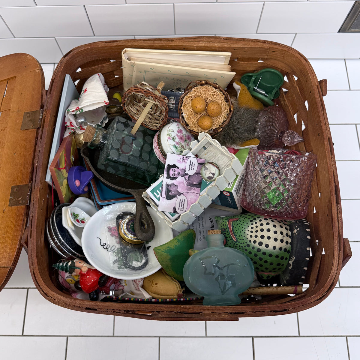 Estate Mystery Basket Vintage 20 lb