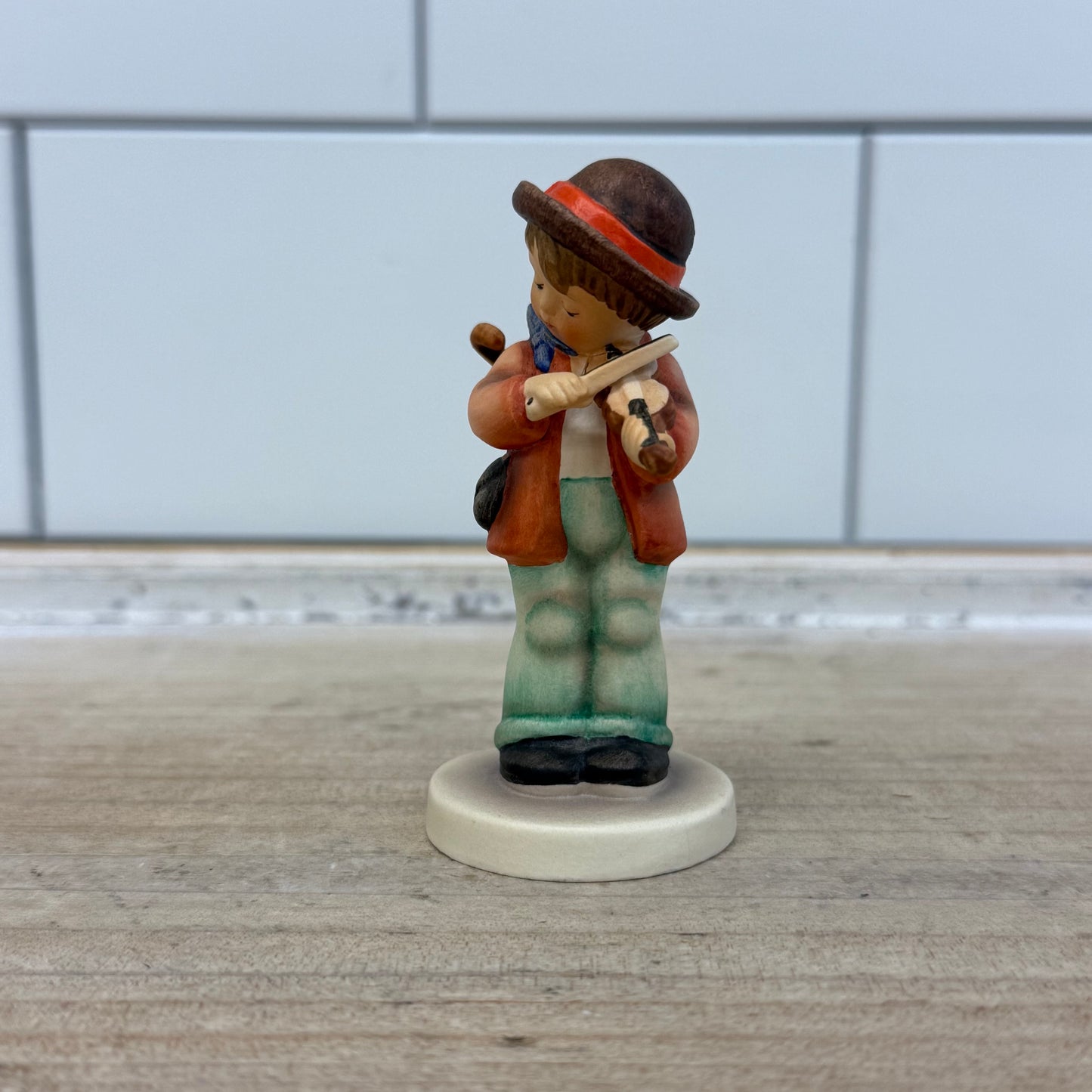 Goebel Hummel Figurine Little Fiddler, Porcelain 1984