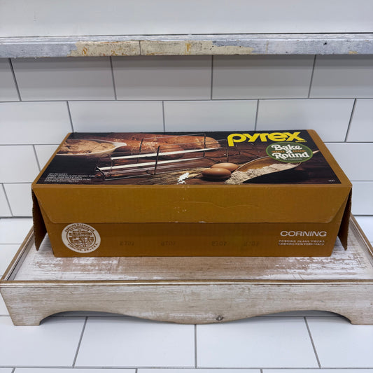 Pyrex Corning Bake a Round Glass Bread Tube with Rack in Box