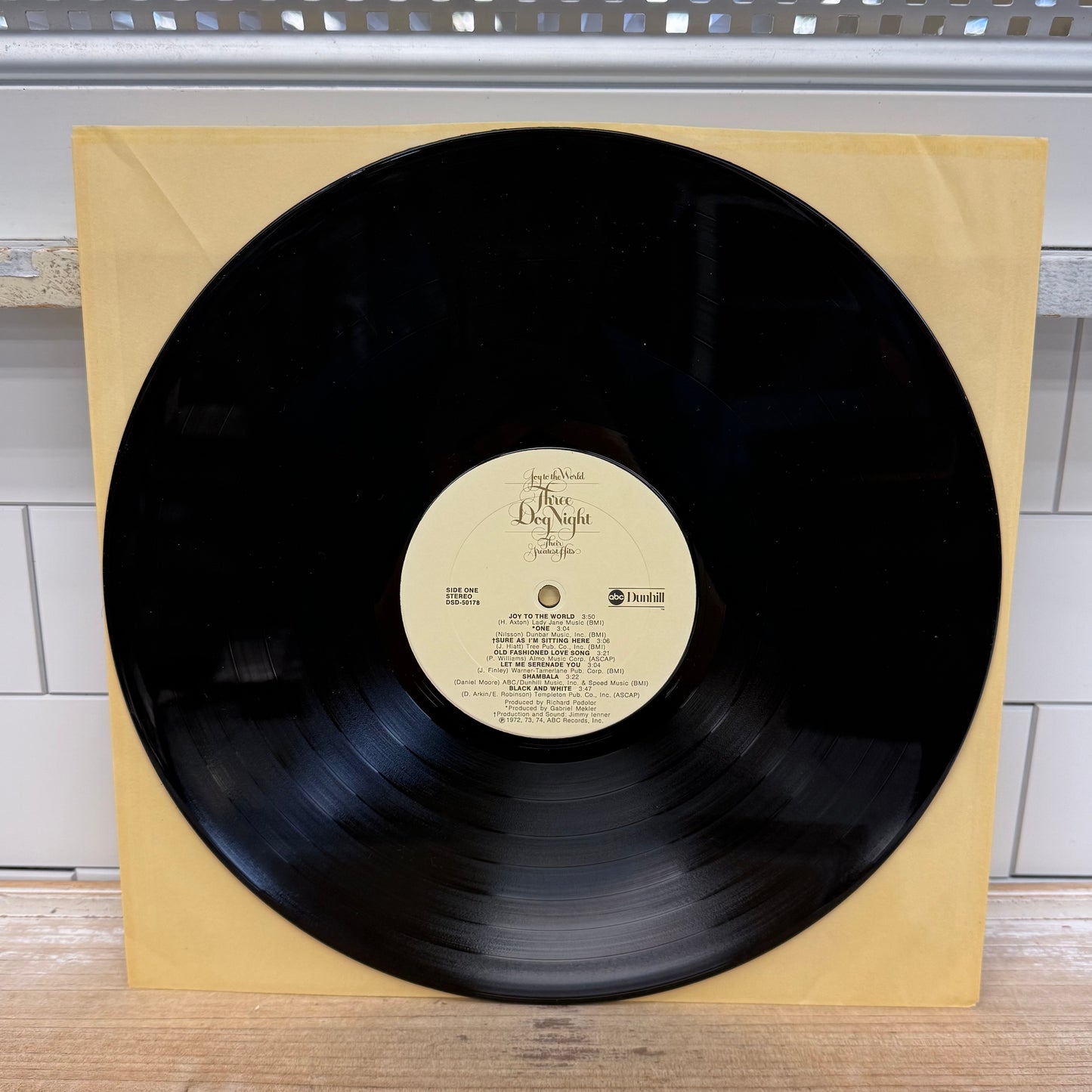 Three Dog Night Joy to the World Their Greatest Hits LP 1974 #DSD-50178