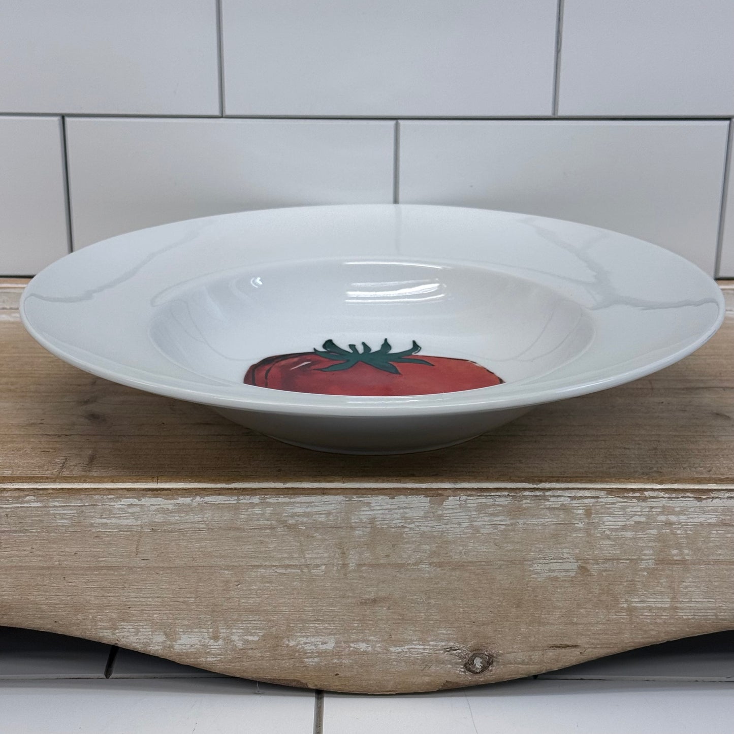 Crate & Barrel Tomato Pasta Bowls Set of 4 Ceramic Dinnerware