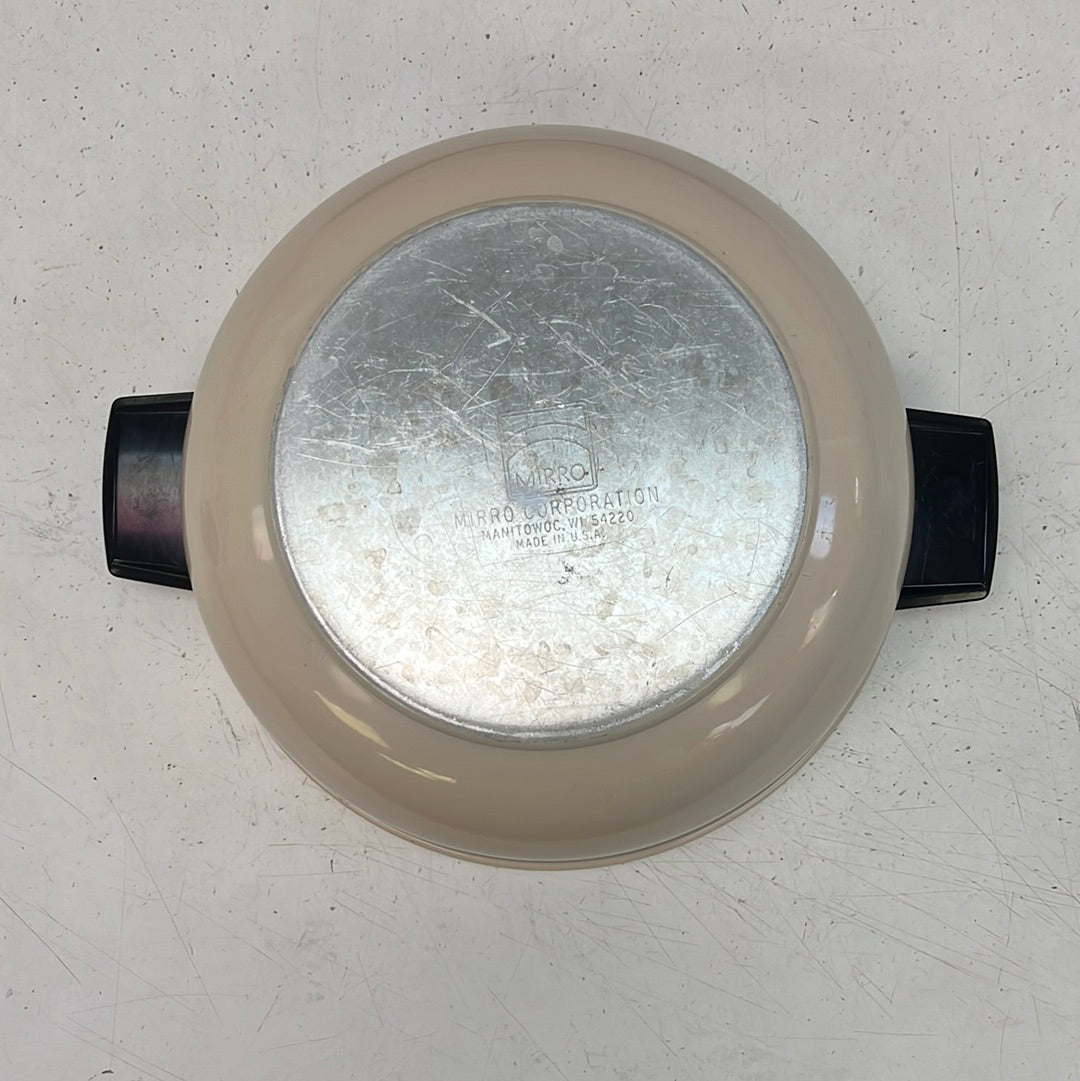 Vintage Mirro USA Bun Warmer