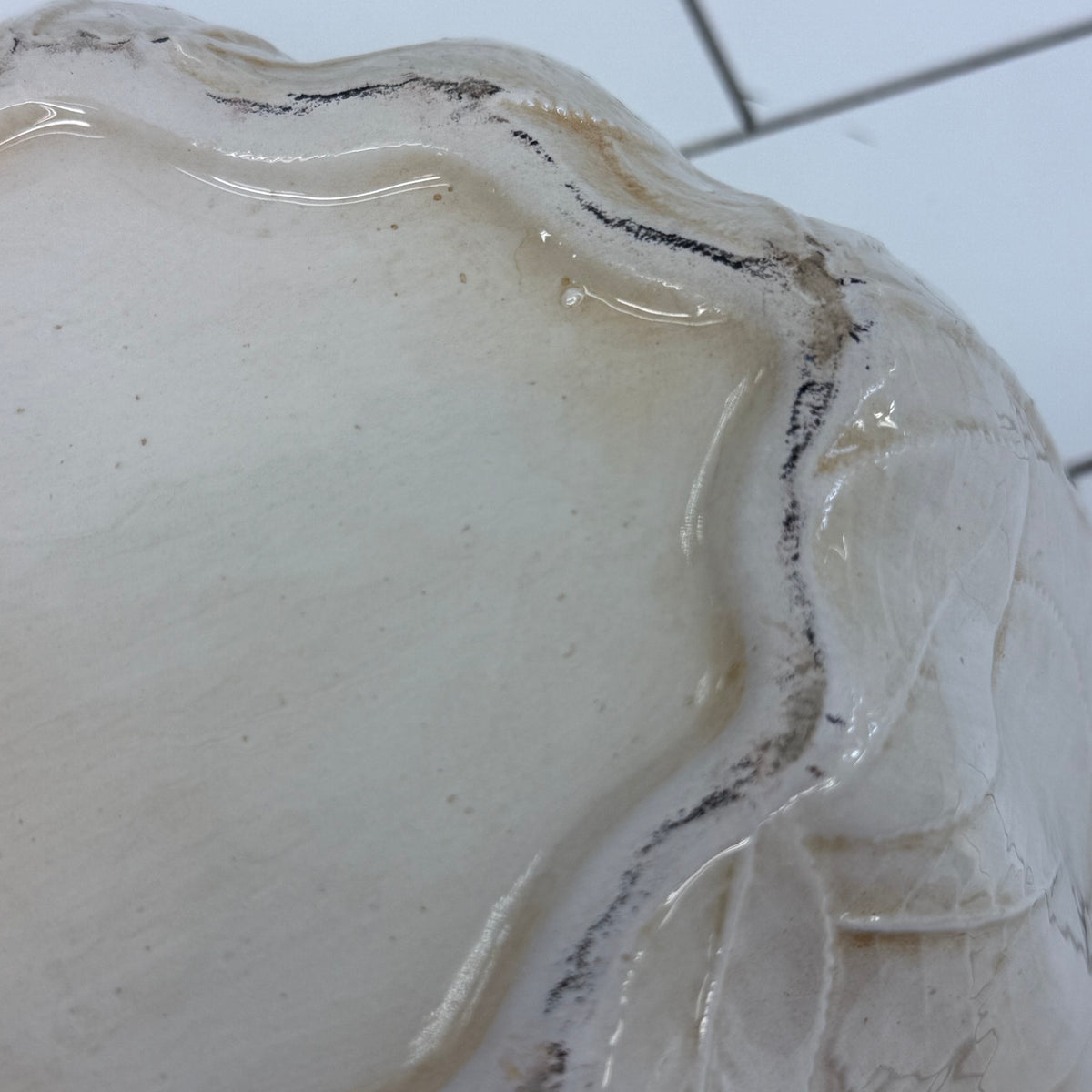 Vietri Foglia Leonardo Majolica Lemon Leaf Bowl