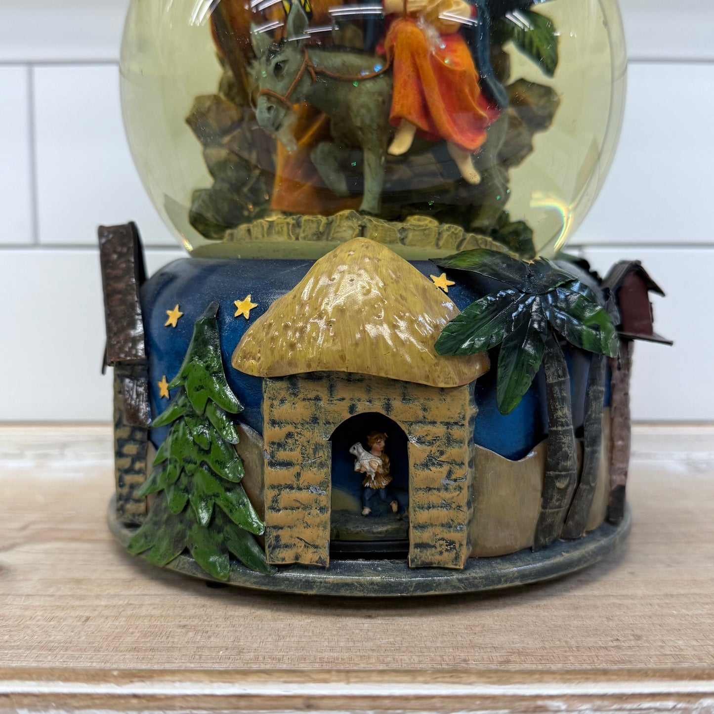 Nativity Scene Rotating Musical Water Globe