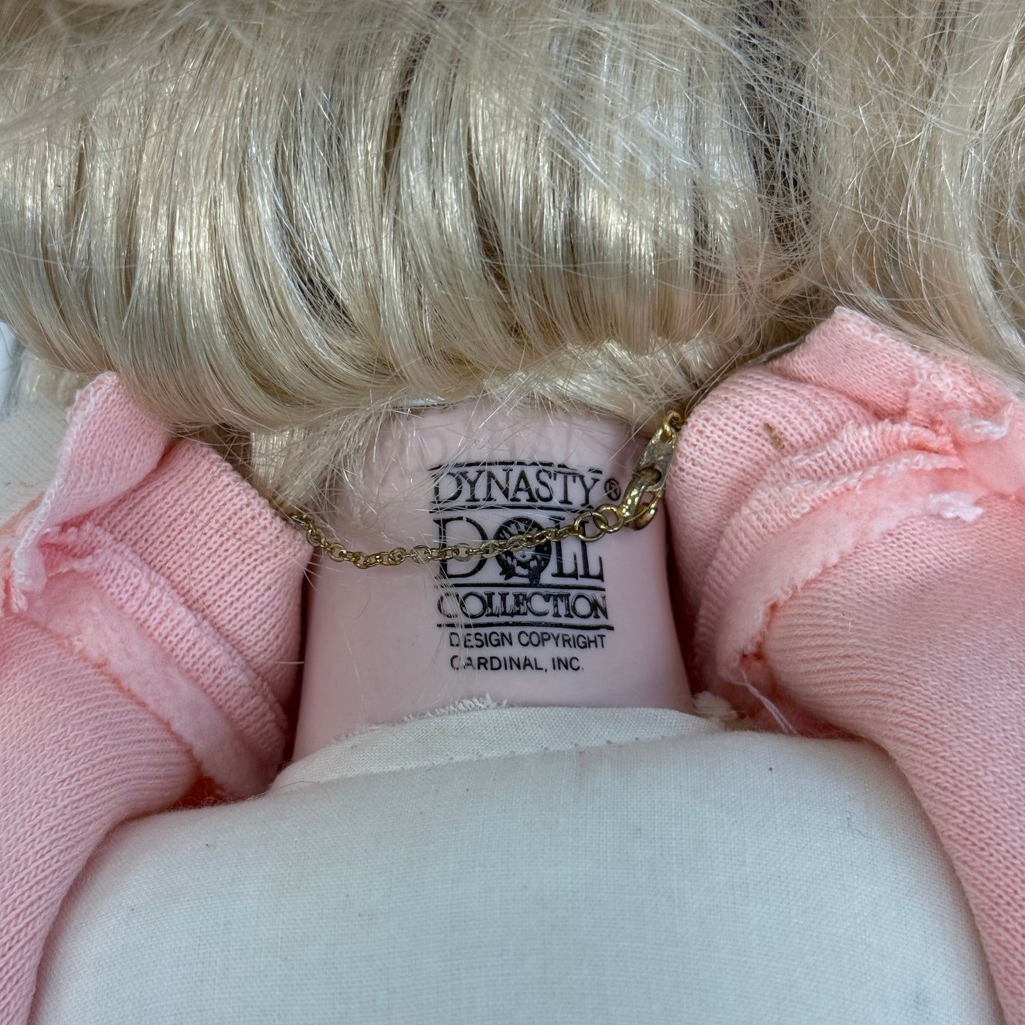 Dynasty Bobbie Musical Poseable Porcelain Doll #D617.00 Box
