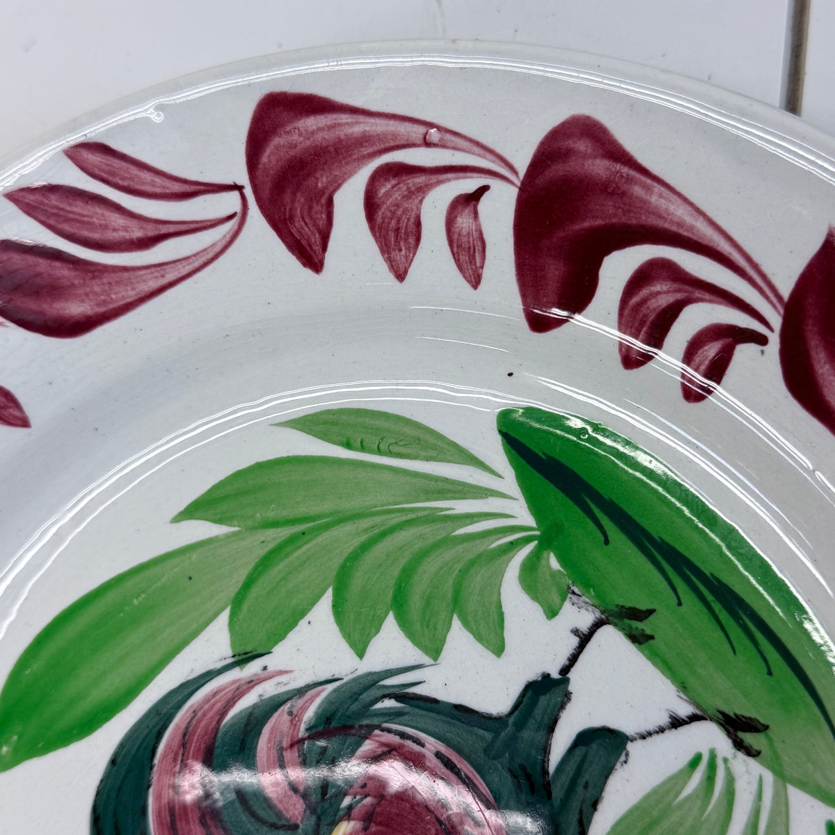 Choisy le Roi Rooster Plates Set of 3 circa 1900s