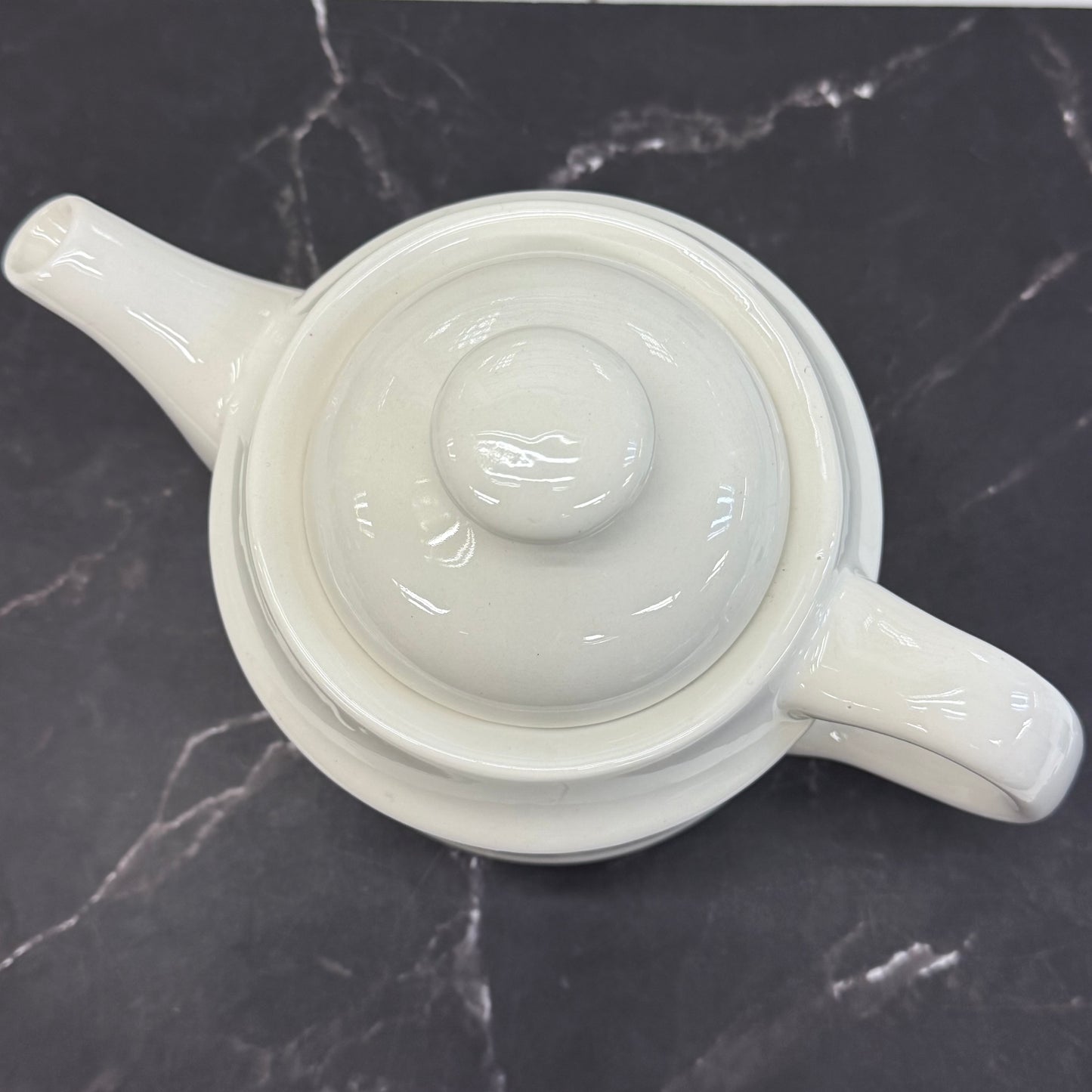 Houze Staffordshire Teapot Christmas, Porcelain 1985