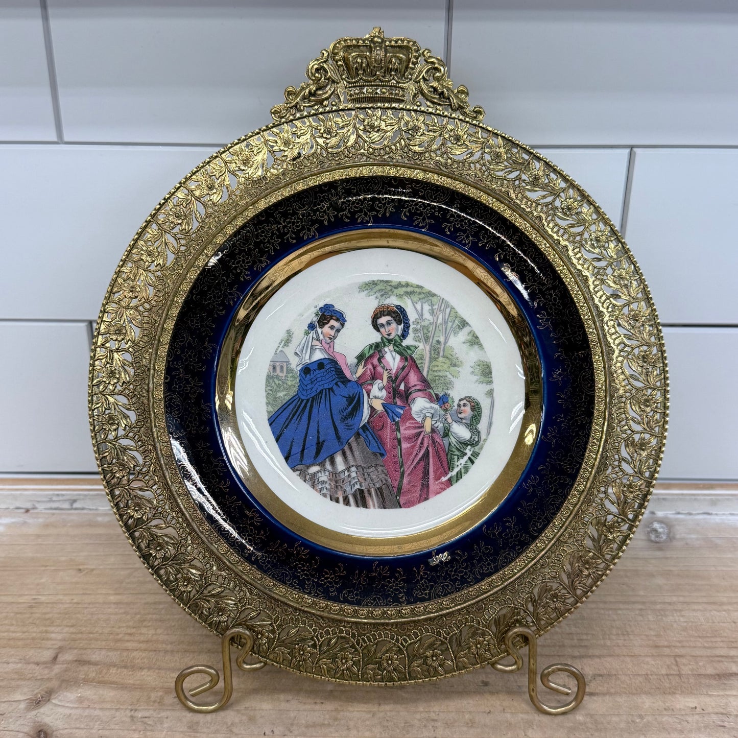 Salem China Victorian Plate Crown Wall Frame 1940s