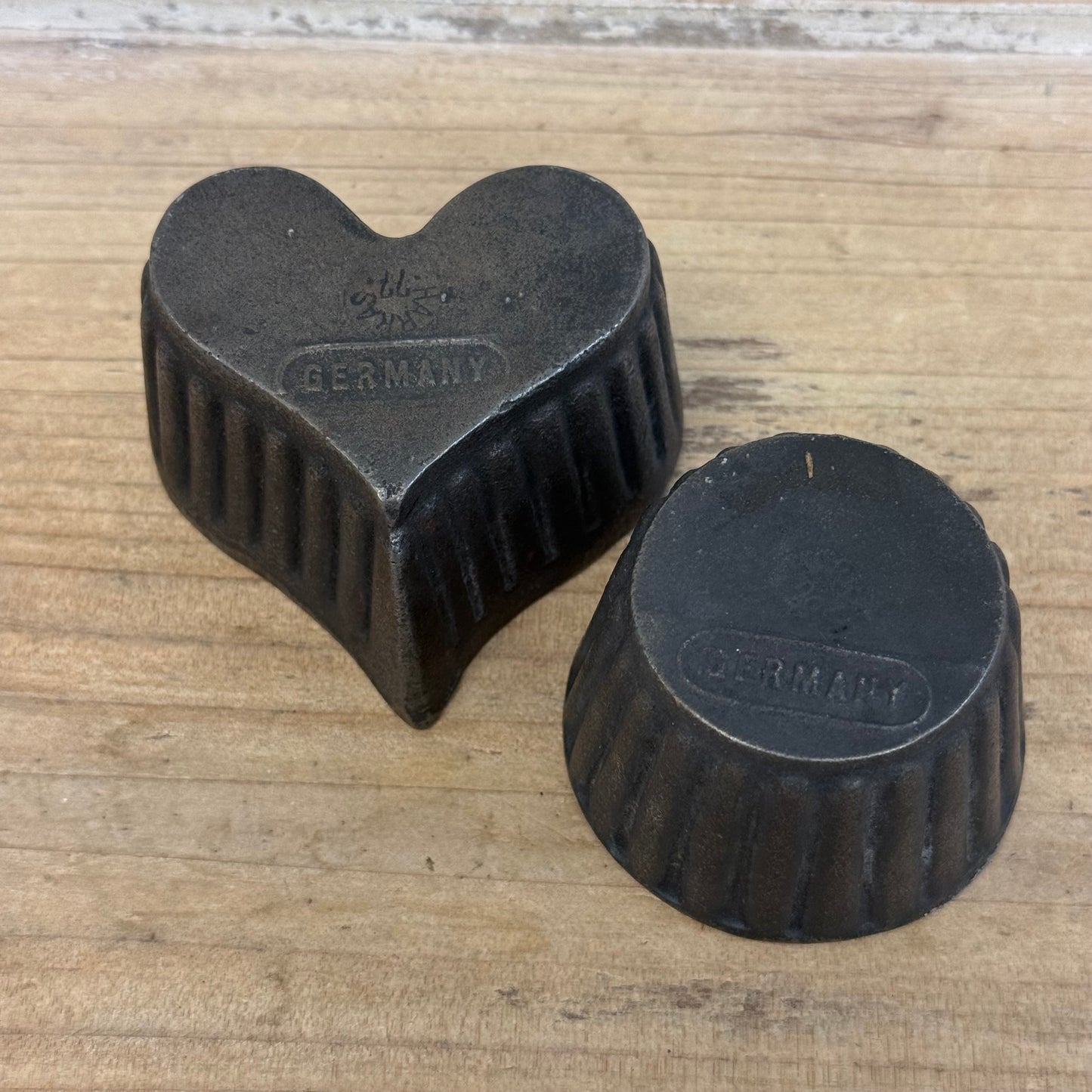 Harras Germany Cast Iron Waffle Iron Mold Set in Original Box