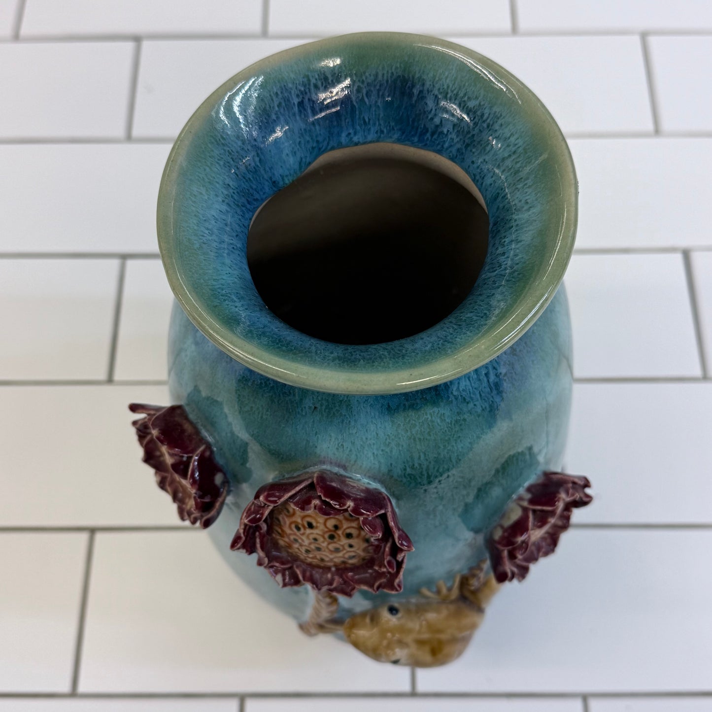 Majolica Style Frog Lotus Flower Stoneware Vase Decor