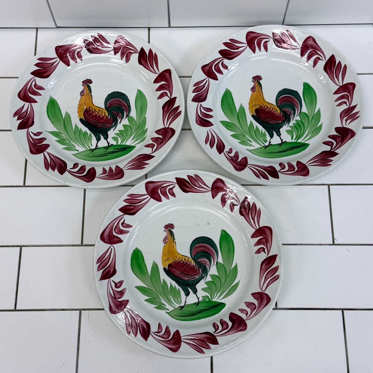 Choisy le Roi Rooster Plates Set of 3 circa 1900s