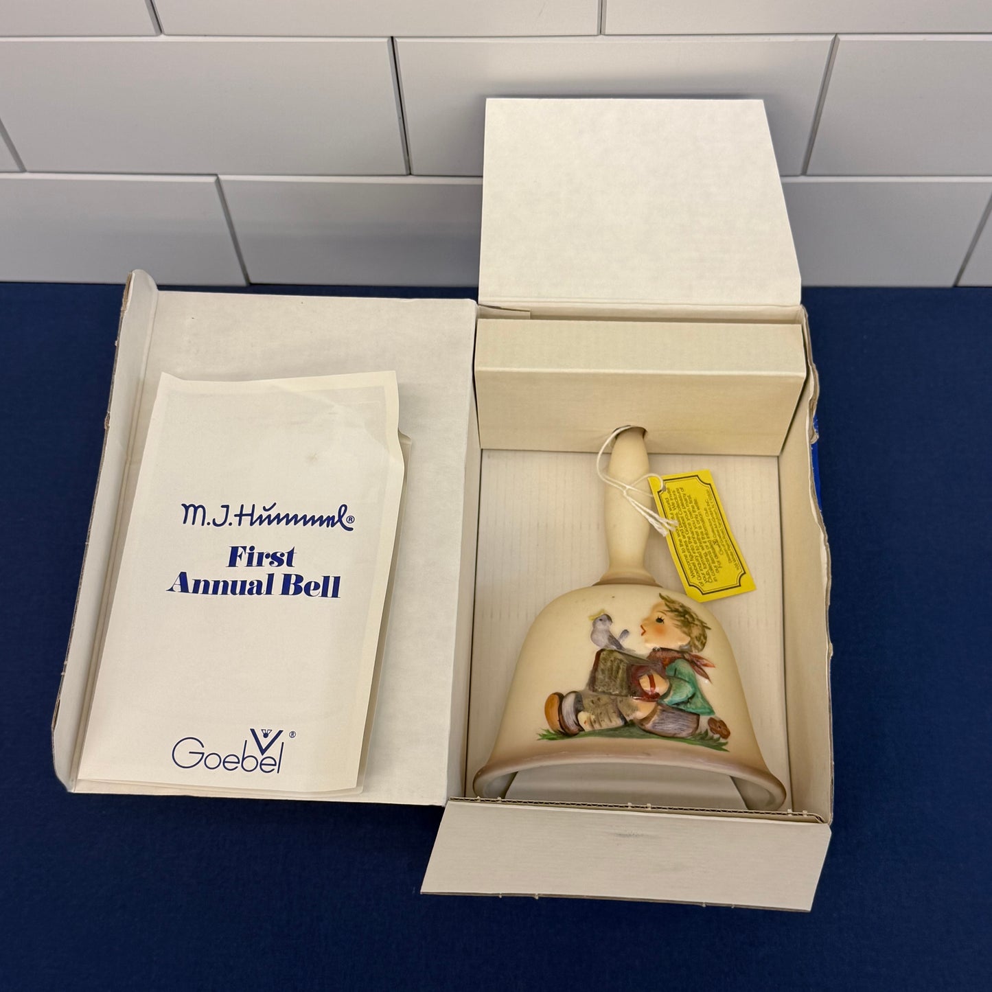 Goebel Hummel First Edition Annual Bell HUM 700 Box 1978