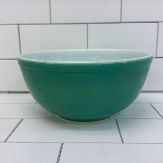 Pyrex Solid Color Mixing Bowl