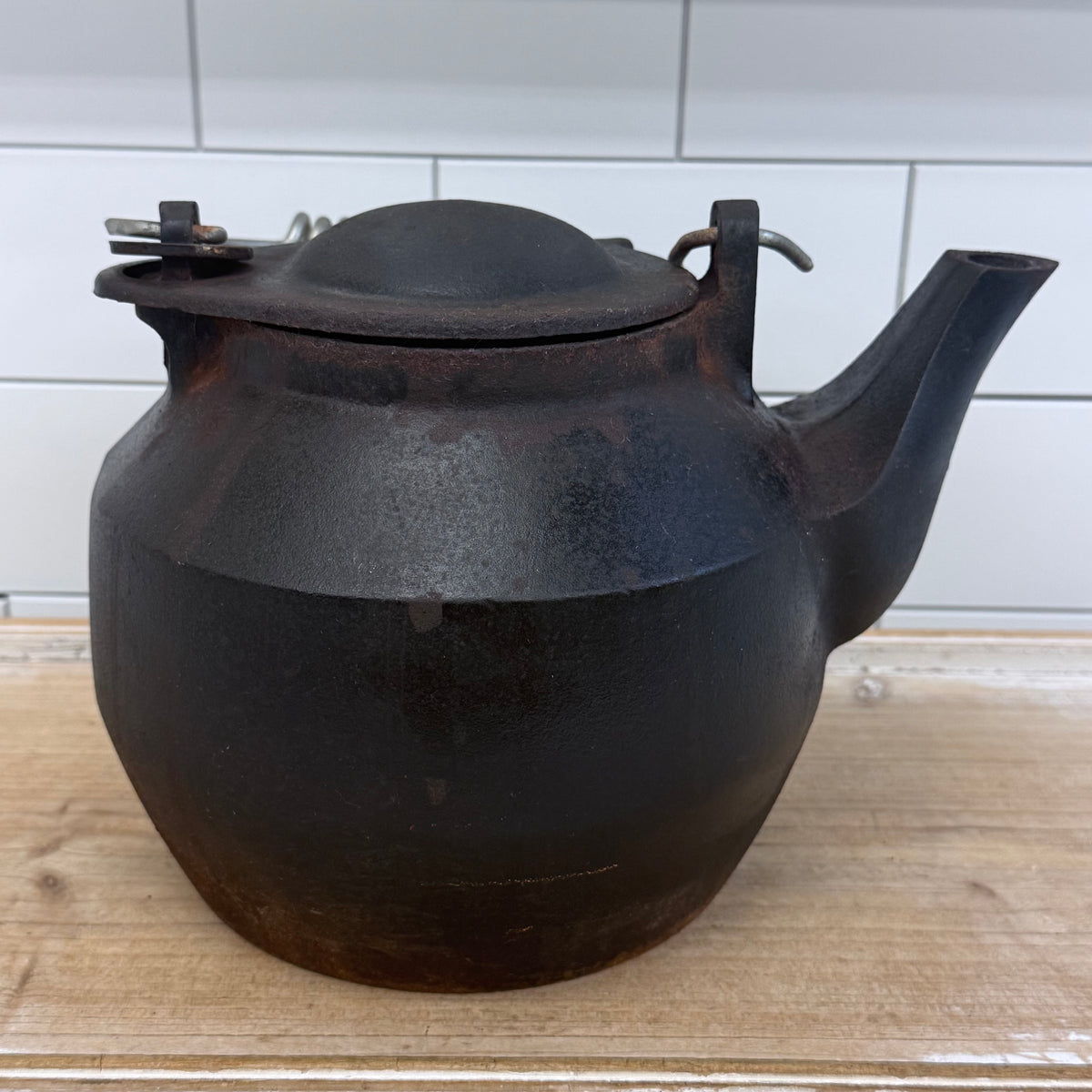 John Wright Cast Iron Tea Kettle Pennsylvania 1970s