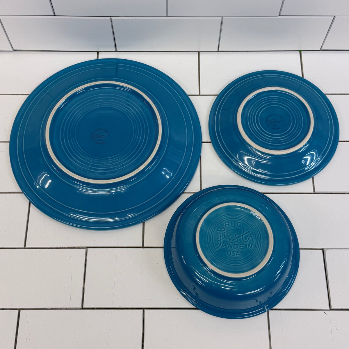 Fiesta Scarlet Peacock White Dinner Set Lot of 9