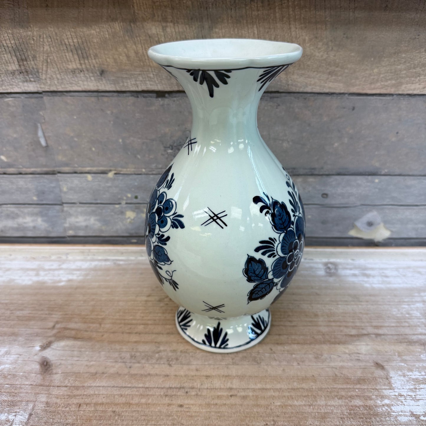 Blauw Delfts Hand Painted Ceramic Vase