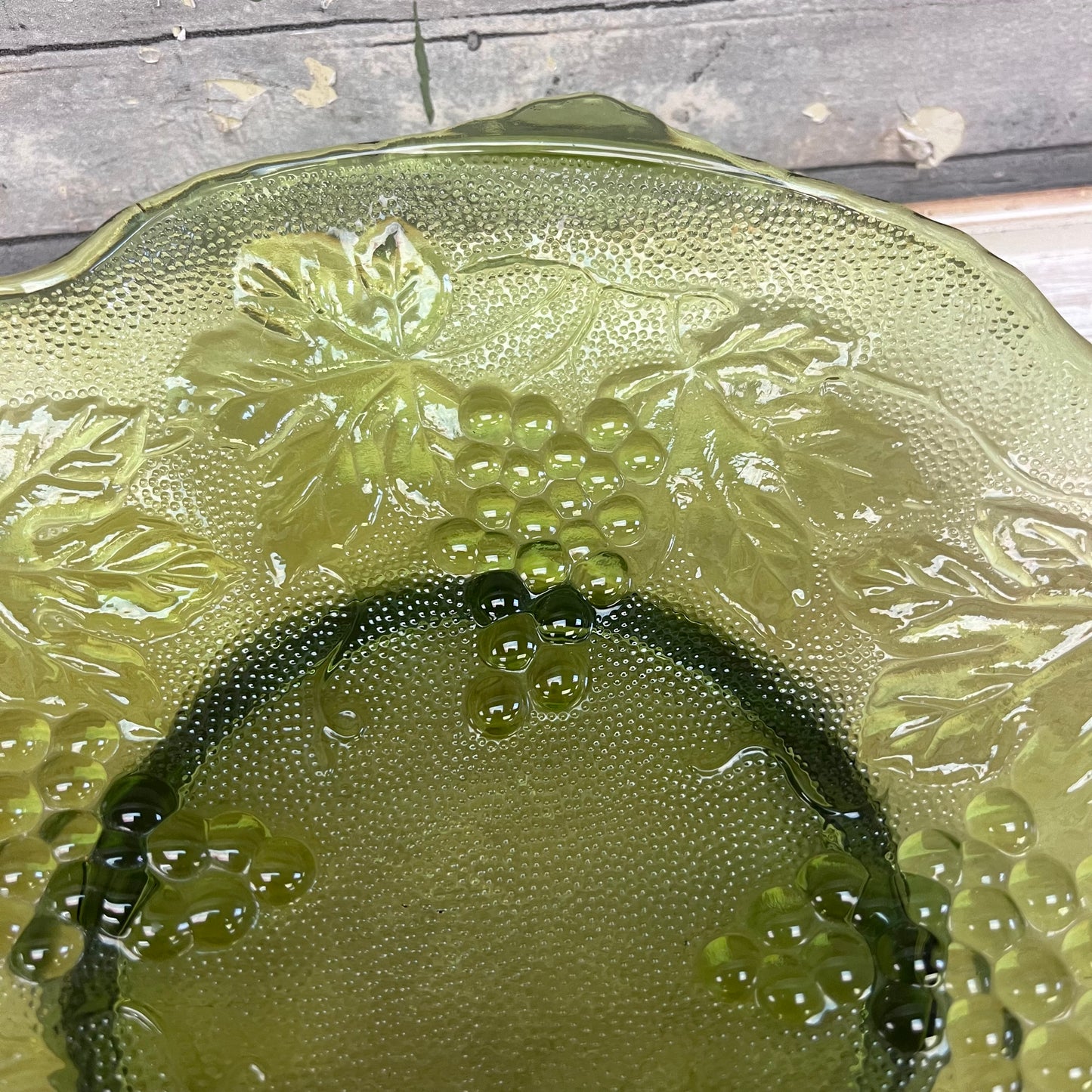 Anchor Hocking Embossed Grape Glass Serving Bowl