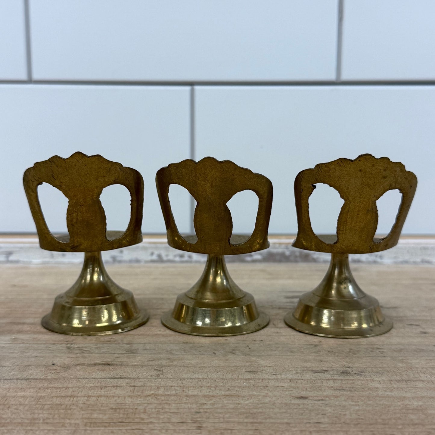 Dollhouse Furniture Chairs Table Bathtub Miniature Brass Lot of 5