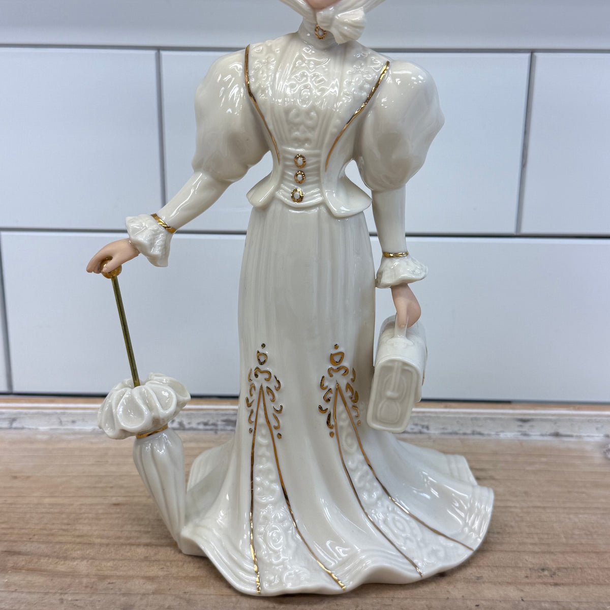Lenox Grand Voyage Porcelain Lady Figurine 1995