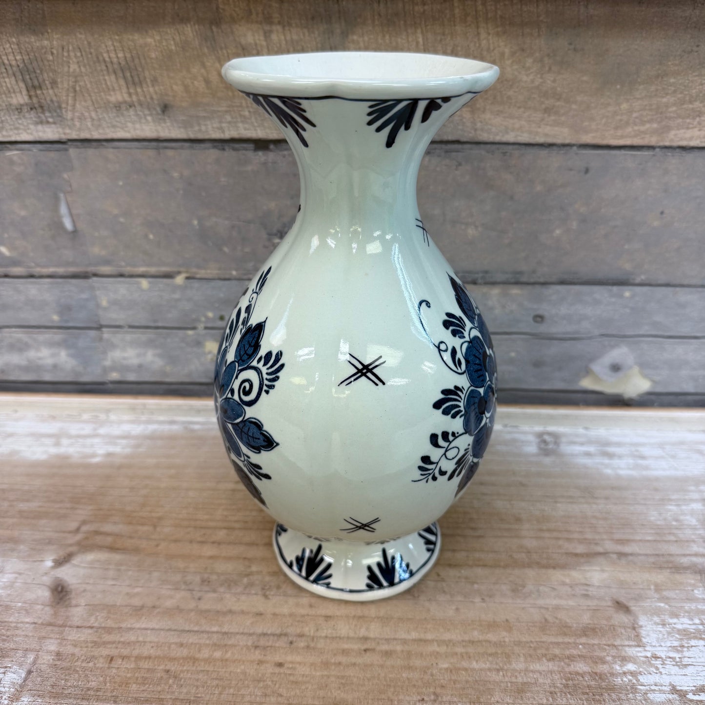 Blauw Delfts Hand Painted Ceramic Vase