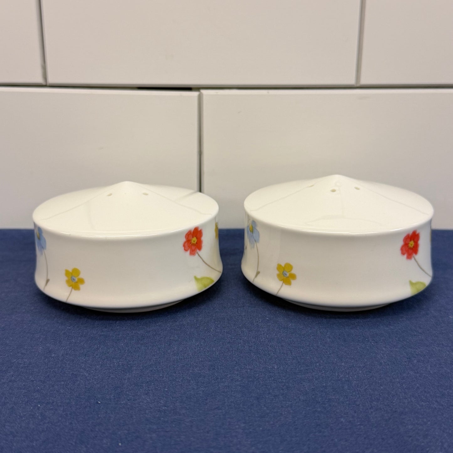 Mikasa Just Flowers Salt Pepper Shakers Bone China Japan 1980s