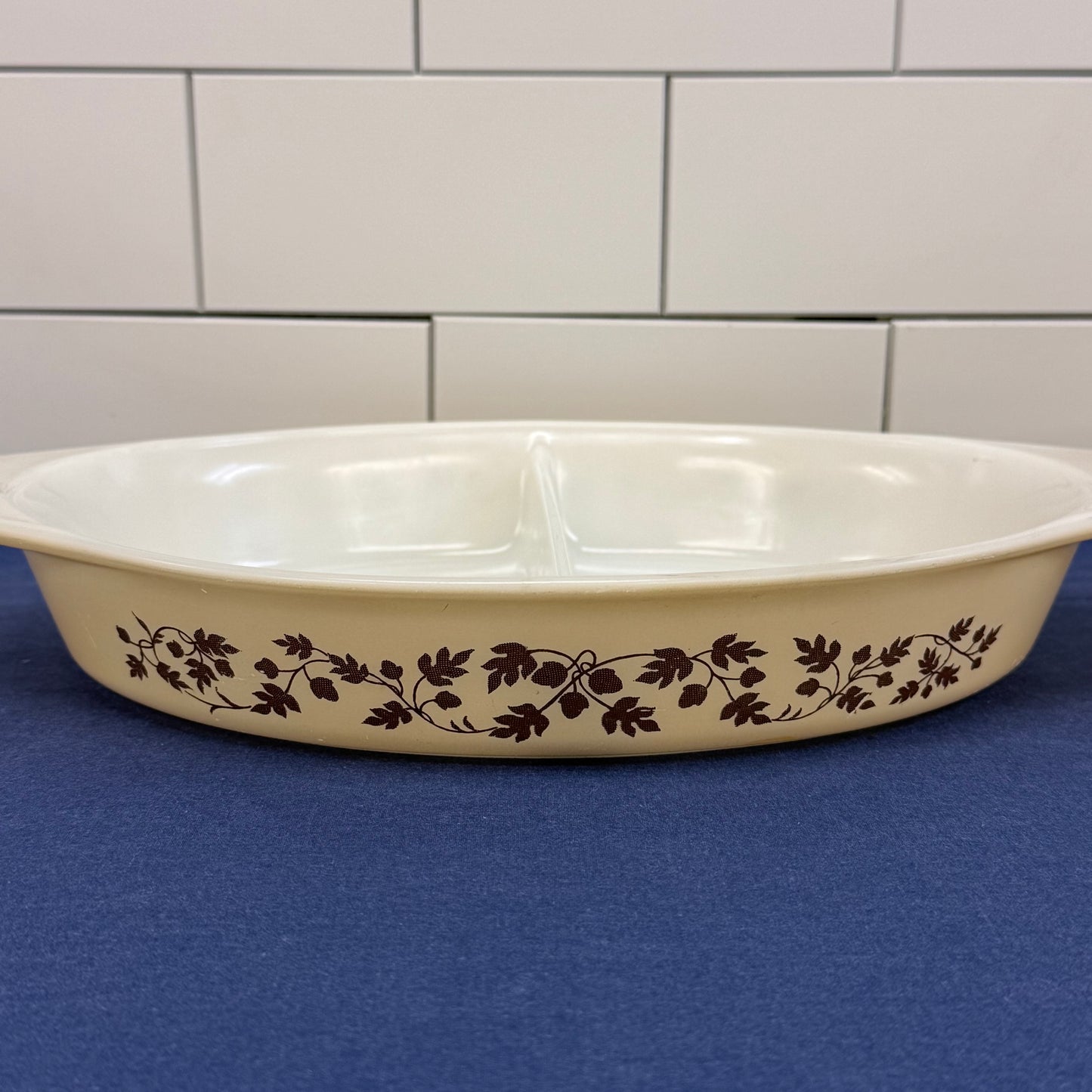 Pyrex Golden Acorn Casserole Set 043 Divided 1.5 Qt Vintage Bakeware