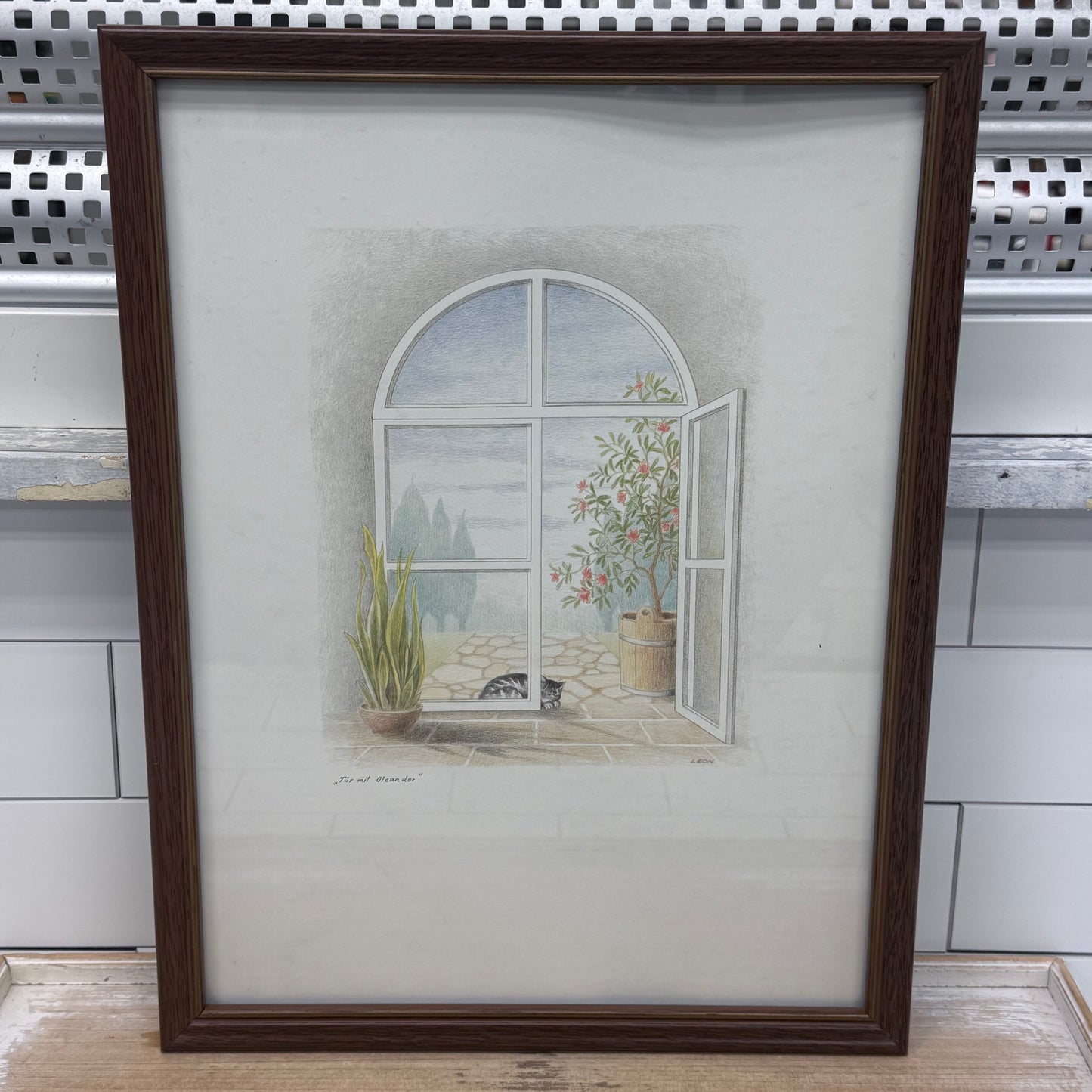 Leon Tür mit Oleander Cat & Garden Framed Art Print 1970s-1980s