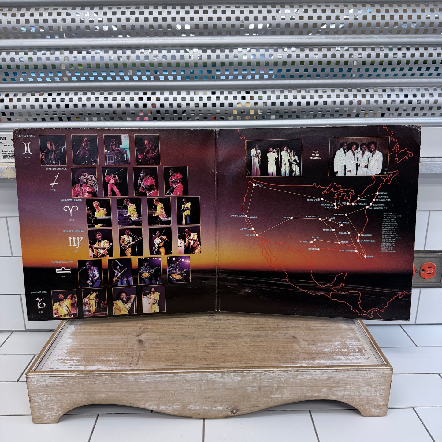 Commodores Live Double Vinyl Record 1977 #M9894A2
