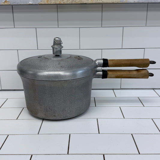 Vintage Presto 4 Qt Pressure Cooker Cast