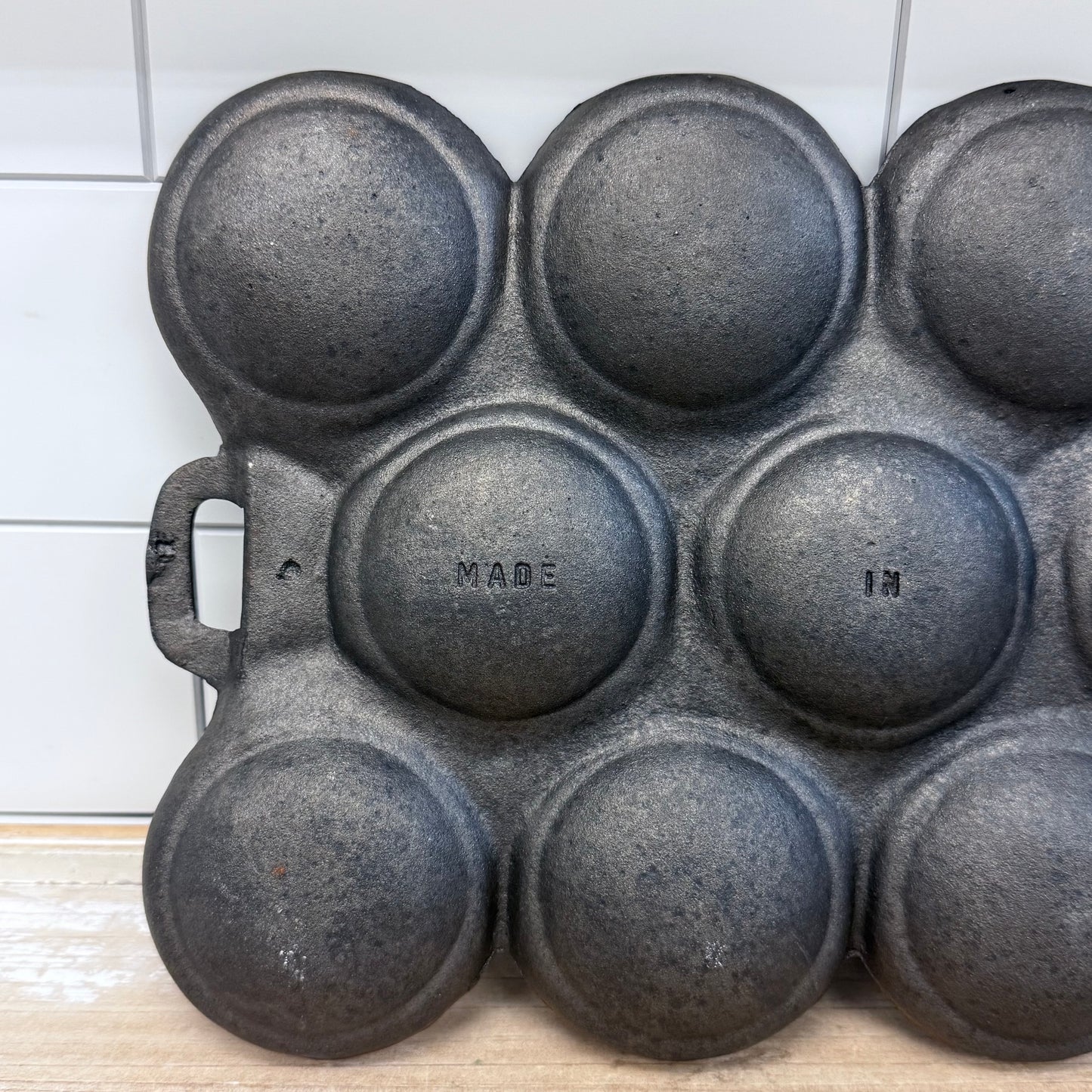 Victoria Gem Pan, Cast Iron 1960s