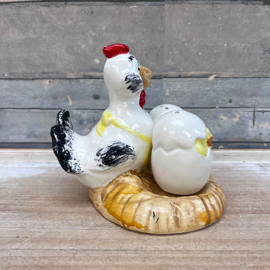Hen n' Chicks Salt & Pepper Set