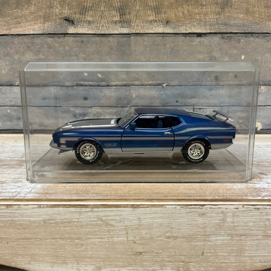 Testors Ford Mustang Boss 351 1971 1:24 Diecast Model, 2001
