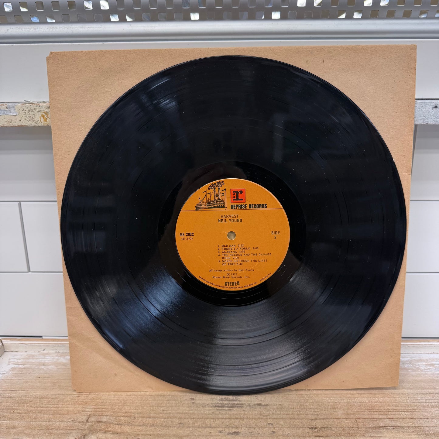 Neil Young Harvest Vinyl Record LP w/ Lyric Book 1972 #MS2032