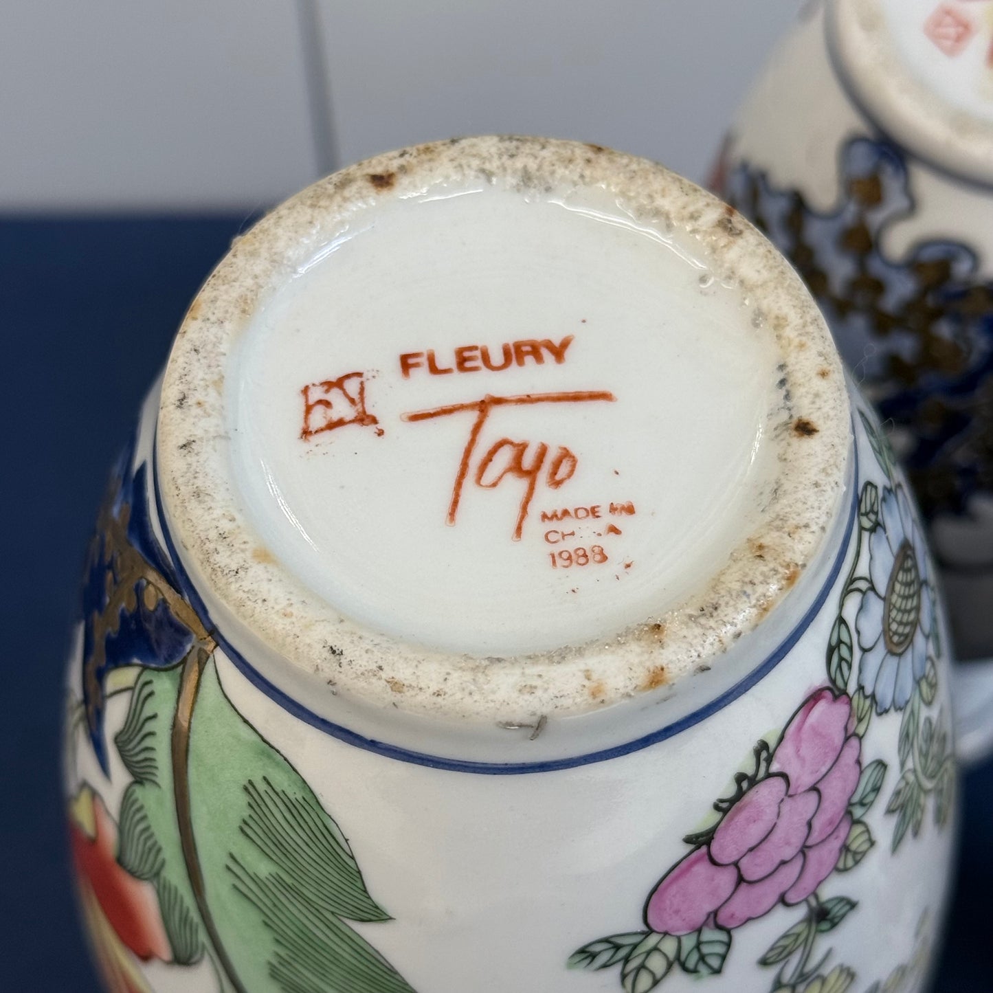 Fleury by Toyo Tobacco Leaf Style Porcelain Vases Set of 3 1988