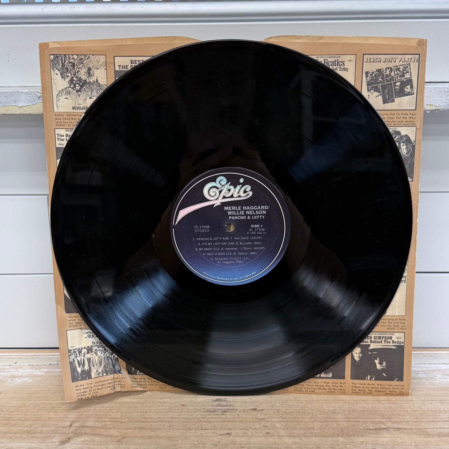 Willie Nelson Merle Haggard Pancho & Lefty Vinyl Record LP 1982 #FE 37958